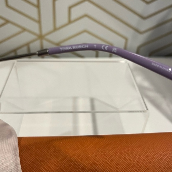 Tory Burch Violet Sunnies - Picture 6 of 7